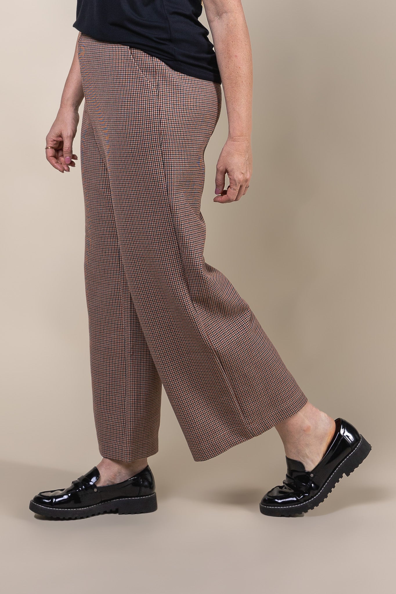 Houndstooth Wide Leg Ankle Pant Brown