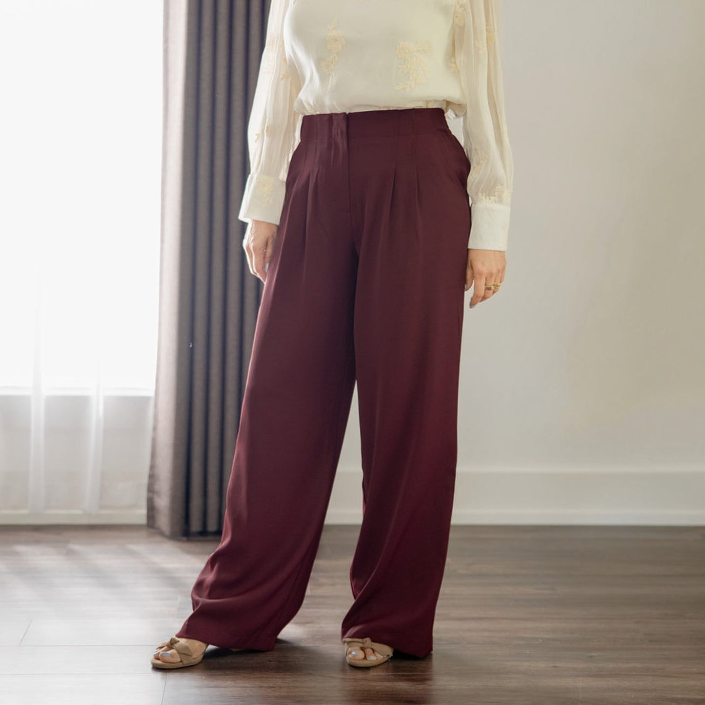 Pleated Wide Leg Trousers Burgundy