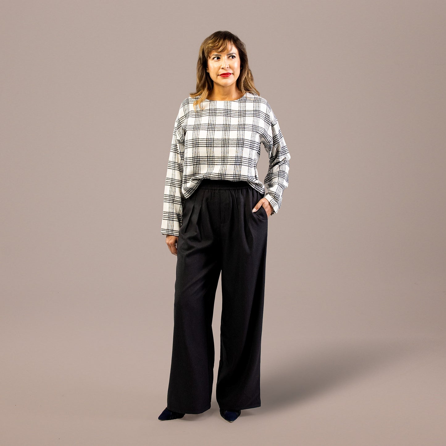 Pleated Wide Leg Pants Elastic Waist Black